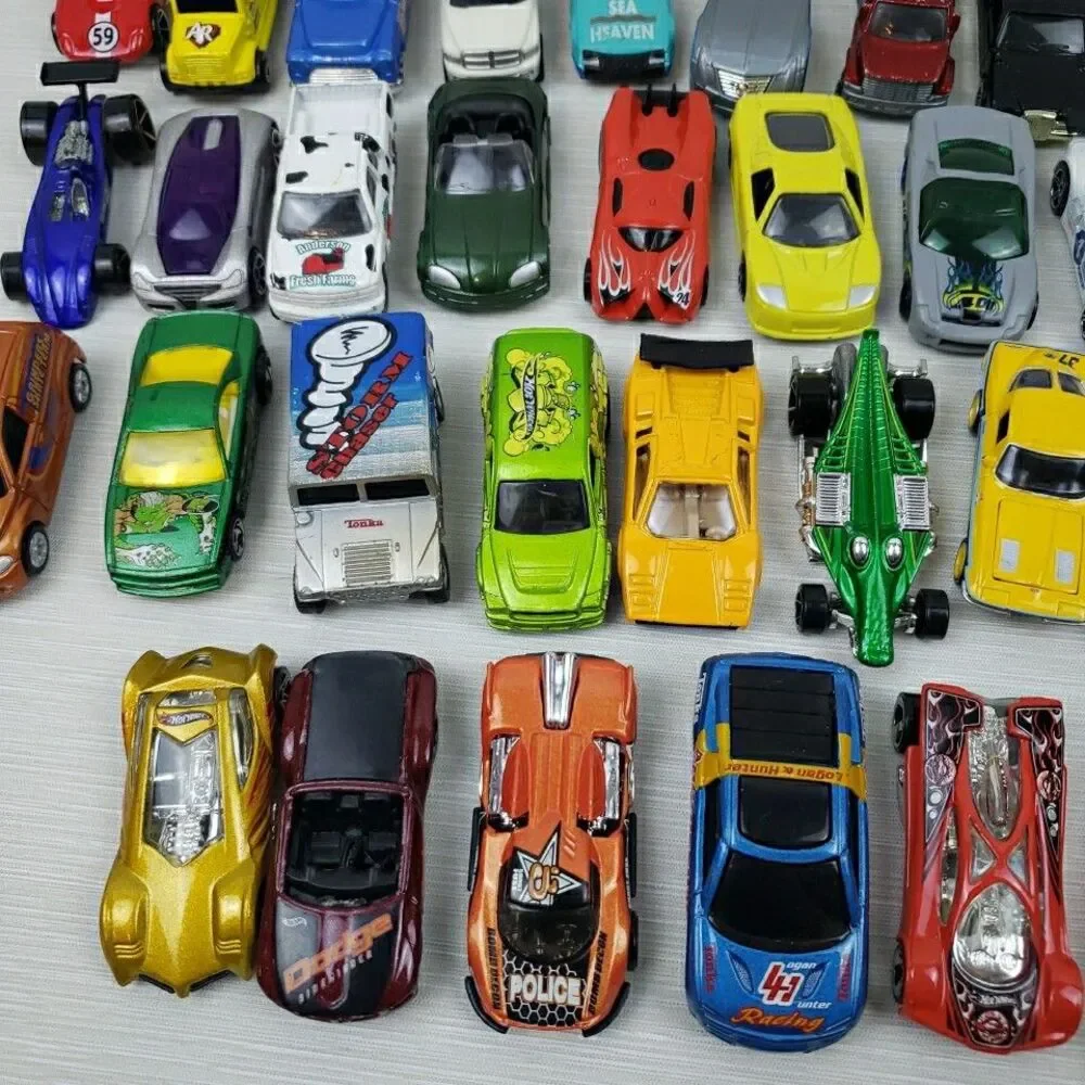 Mix Lot 44 Die Cast Cars Trucks Hot Wheels Maisto Vintage-Present Flaws Toy